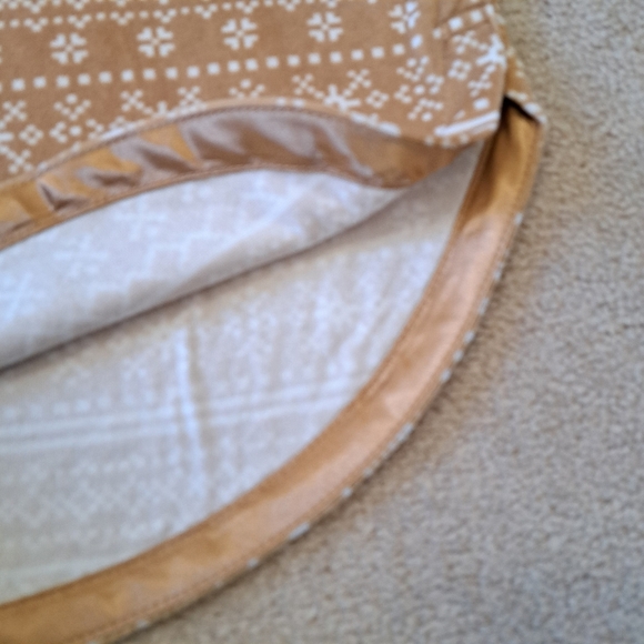 La Vie En Rose Nightdress Size Medium Camel Brown Tan Cream Fleece Cozy Soft - Picture 7 of 10